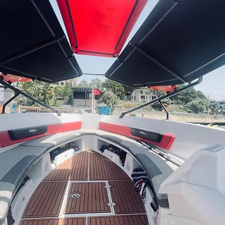Gowater Watersports Club Botel